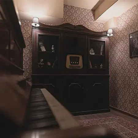 HAUNTED MANSION